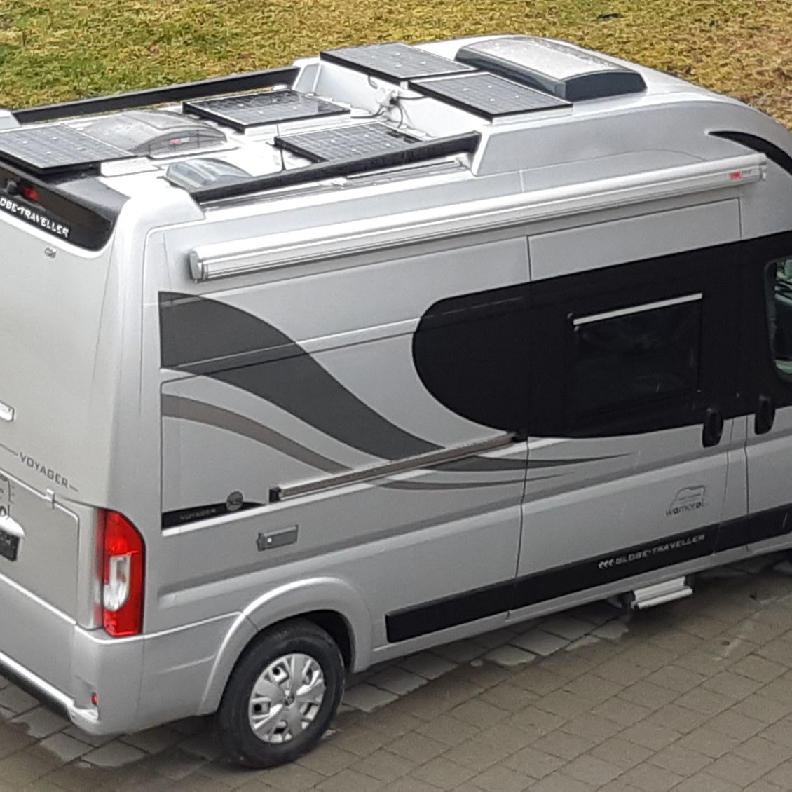 Globe-Traveller Voyager XS mit 5 x 50 W Solaranlage