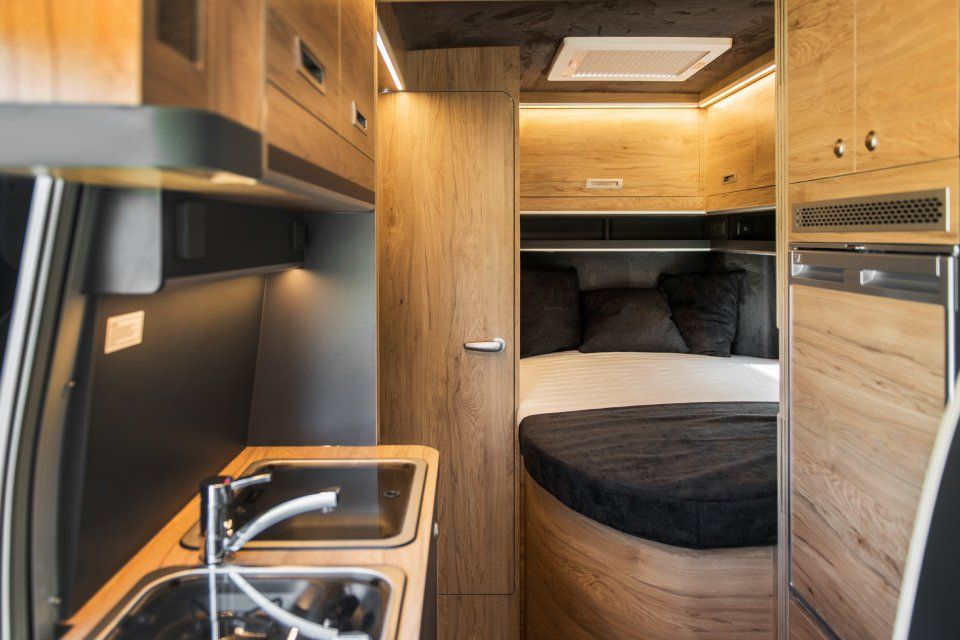 Globe-Traveller Voyager X in Onyx-Line