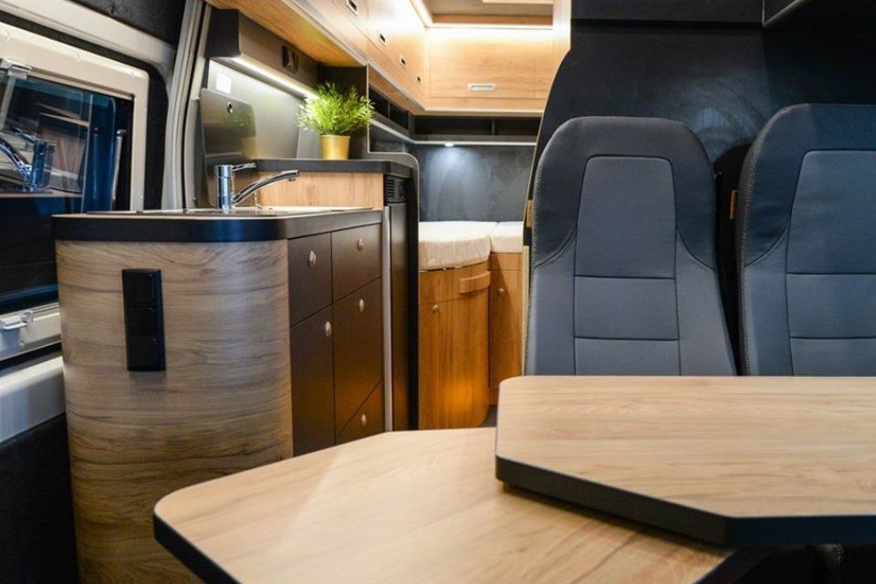 Sitzgruppe Globe-Traveller Voyager Z mit neuer Sitzbank in Onyx-Line